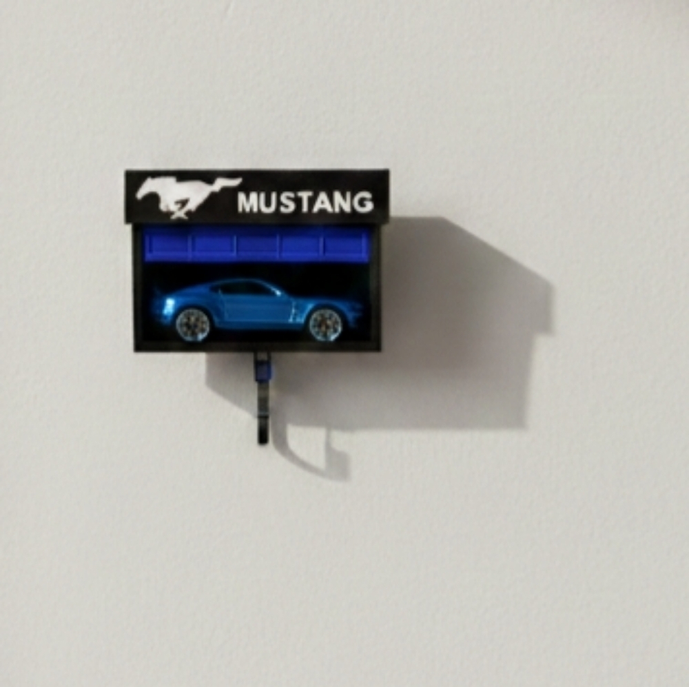 Hot Wheels Car Garage Key Organizer With Opening Door Mustang